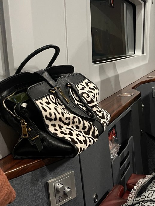 YSL Sunset值得买吗？专柜1.5万vs中古3千，3个维度说清+FAQ
